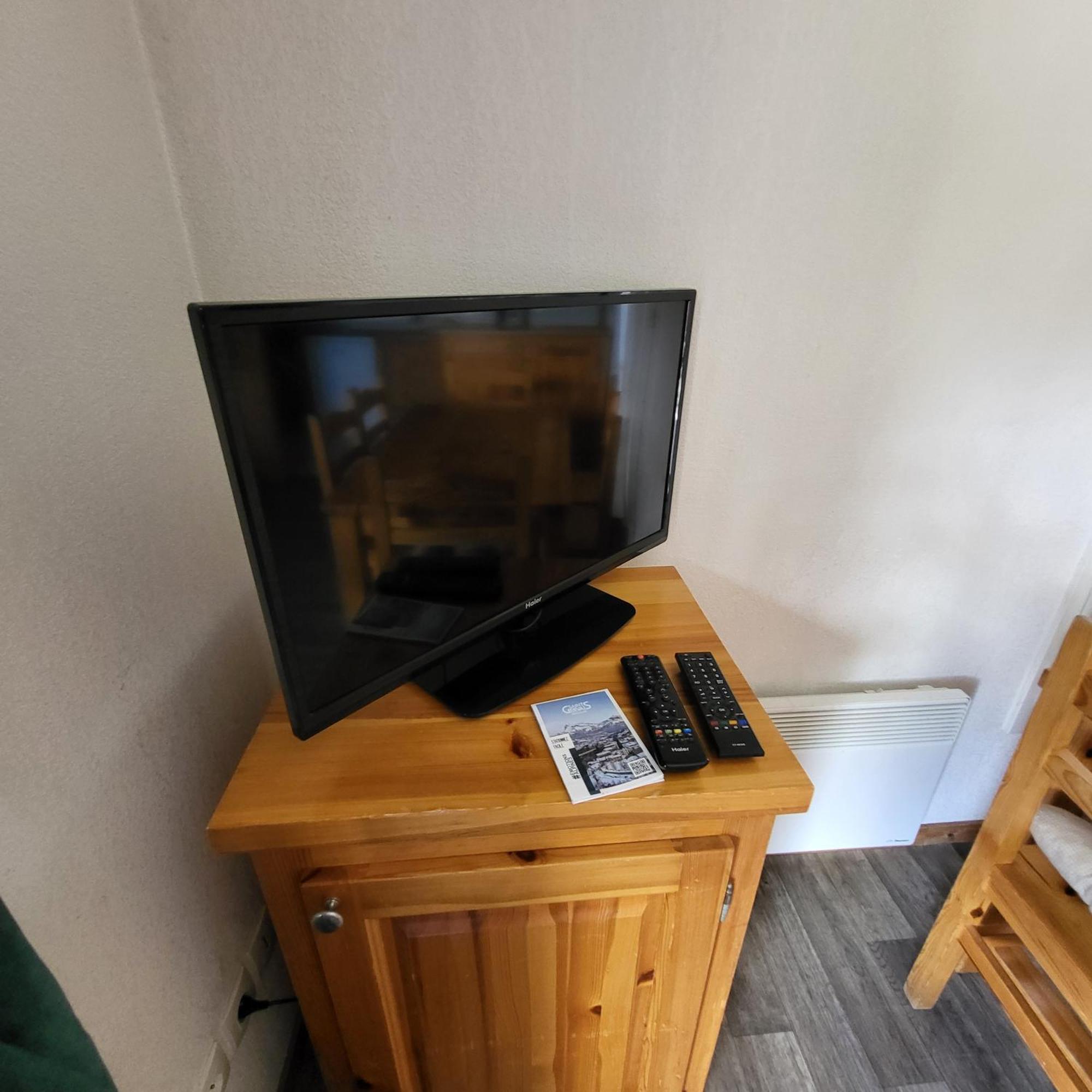 Be First On The Lift Each Morning! 2Bed Apt. 6 Pax سا جيرفي لي با المظهر الخارجي الصورة